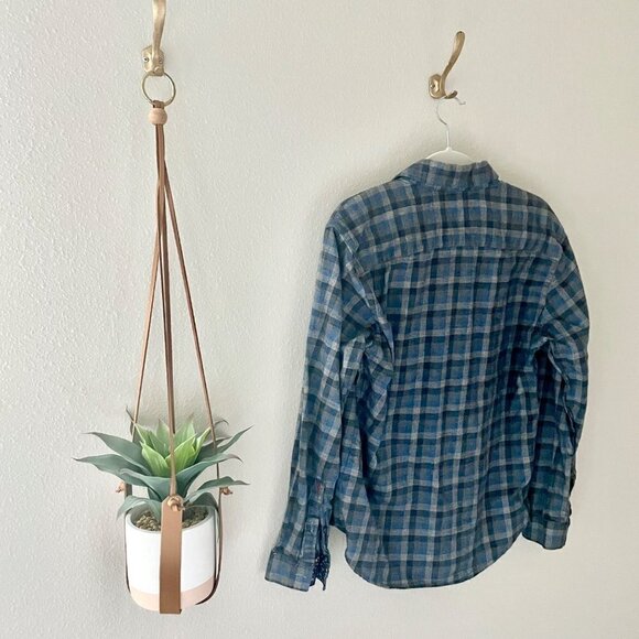 Robert Graham Blue and Grey Plaid Button Down in Size L - Picture 2 of 4